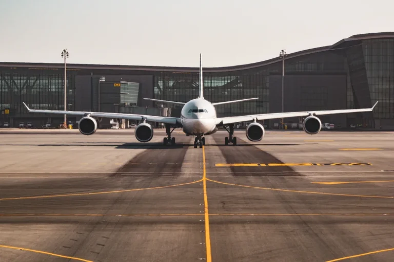 taxi aeroport lille lesquin avion 768x512