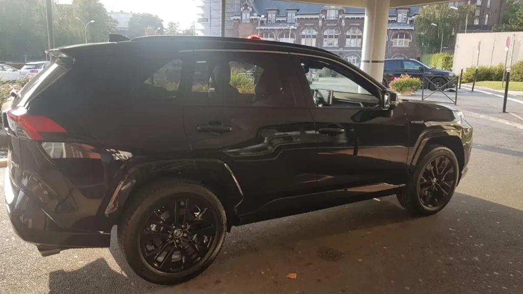 Taxi Taximad Toyota RAV4 hybride à Lille